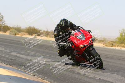 media/Mar-28-2022-Superbike Trackdays (Mon) [[b8603d0f67]]/Open Track Time/Turn 3 Inside/